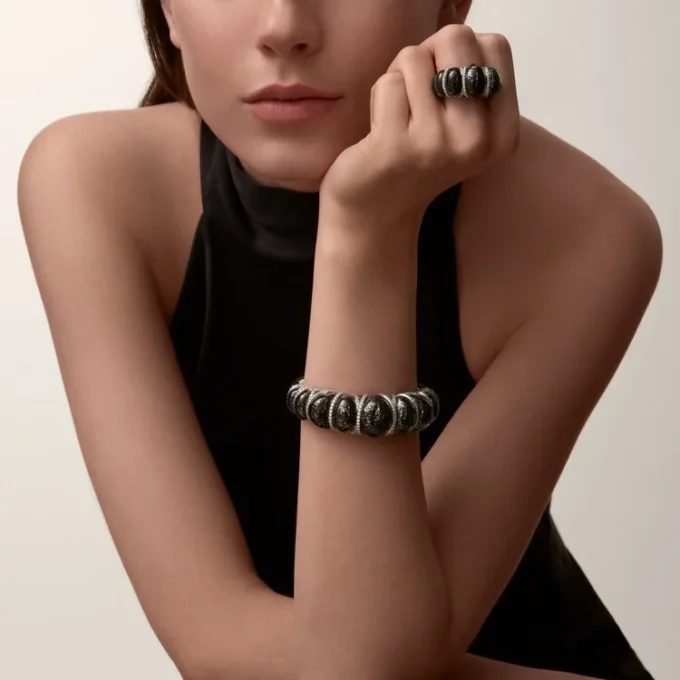 Anillo Cartier Libre Tressage, Metaquartzite, diamantes