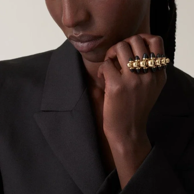 Anillo Clash De Cartier, modelo extragrande, ónix