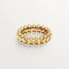 Anillo Clash De Cartier, modelo mediano