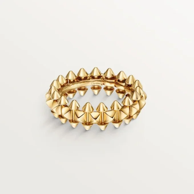 Anillo Clash De Cartier, modelo mediano