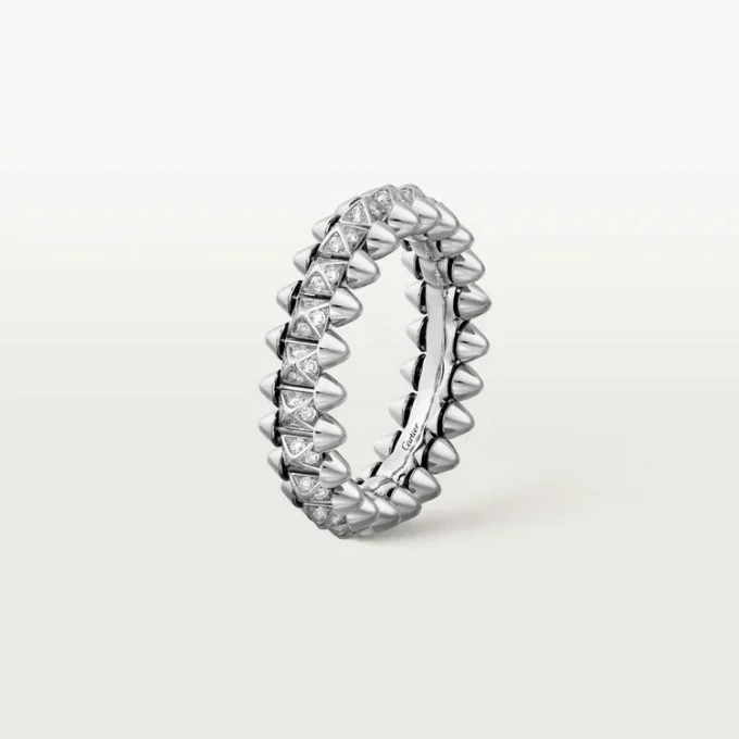 Anillo Clash de Cartier, modelo pequeño, pavé