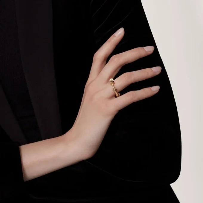 Anillo Ecrou De Cartier – Oro amarillo – Cartier