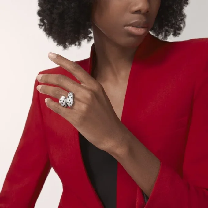 Anillo Panthere De Cartier, articulado, con pavé
