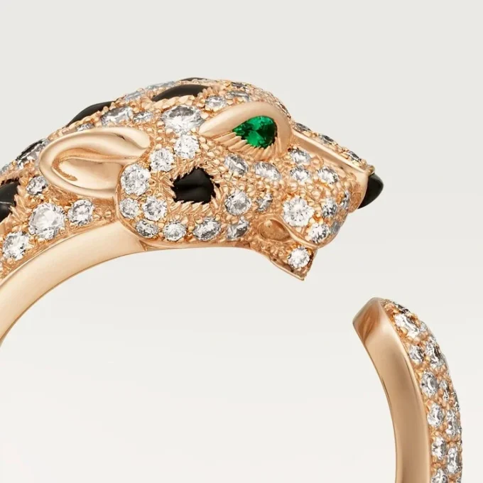 Anillo Panthere de Cartier, modelo mediano, pavé