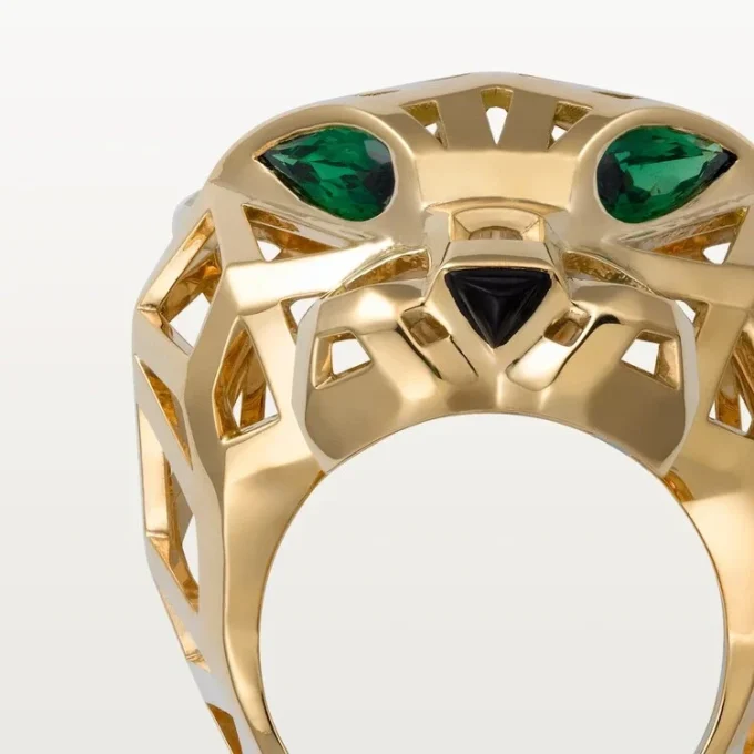 Anillo Panthere de Cartier – Oro amarillo, granates tsavorita, ónix – Cartier