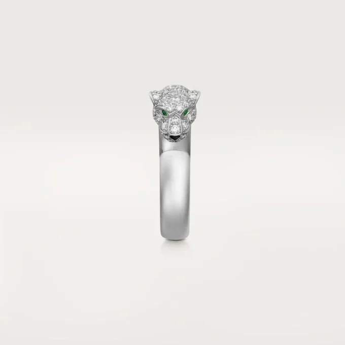 Anillo Panthere de Cartier – Oro blanco, esmeraldas, ónix, diamantes – Cartier