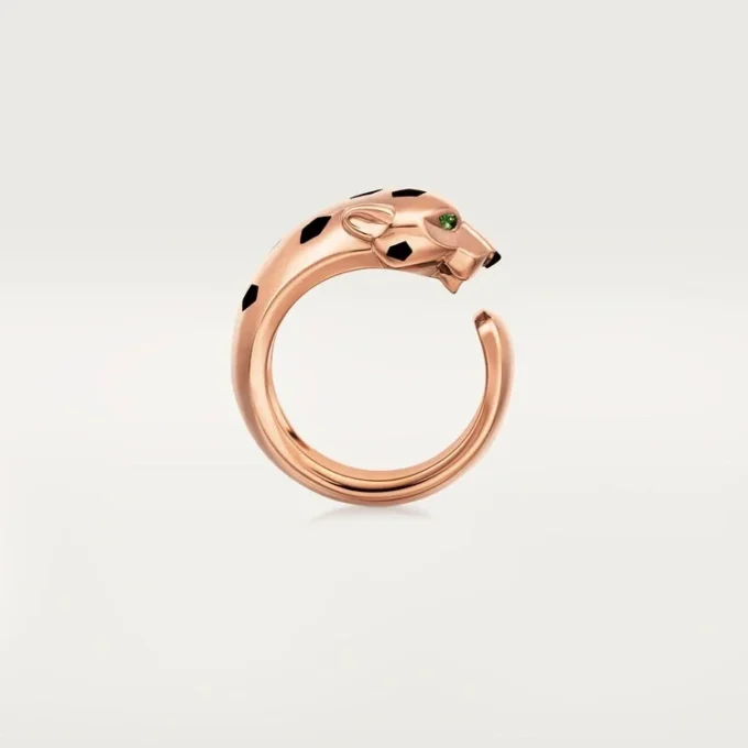 Anillo Panthere de Cartier – Oro rosa, granates tsavorita, ónix – Cartier