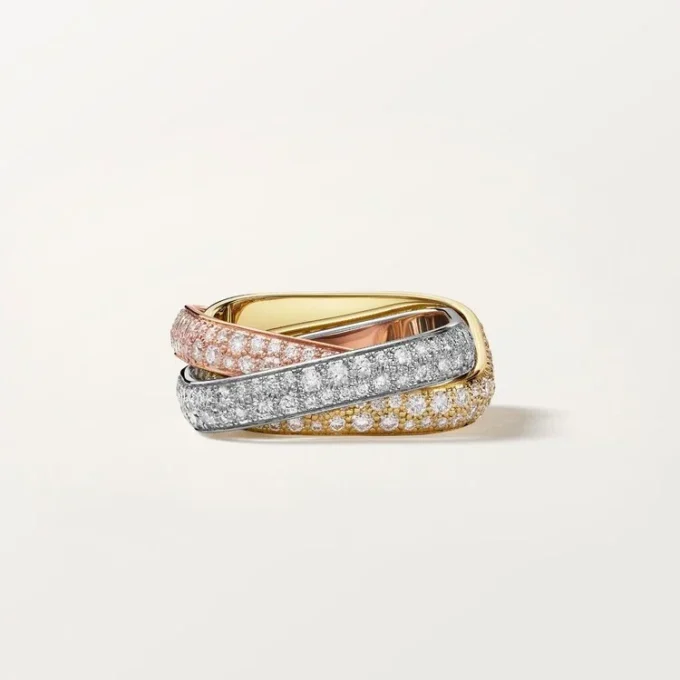 Anillo Trinity Cushion, modelo clásico, pavé