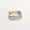 Anillo Trinity, forma cojín, modelo mediano, medio pavé