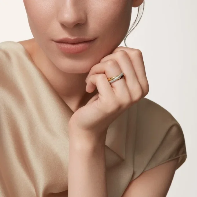 Anillo Trinity, modelo pequeño, semipavé