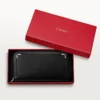 Billetera internacional con cremallera, Must de Cartier – Piel de becerro negra, acabado en paladio – Cartier Billetera internacional con cremallera, Must de Cartier – Piel de becerro negra, acabado en paladio – Cartier