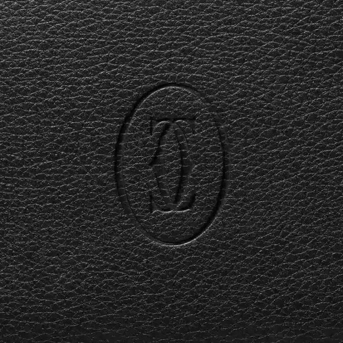 Billetera internacional con fuelles, Must de Cartier – Piel de becerro negra, acabado en acero inoxidable – Cartier Billetera internacional con fuelles, Must de Cartier – Piel de becerro negra, acabado en acero inoxidable – Cartier
