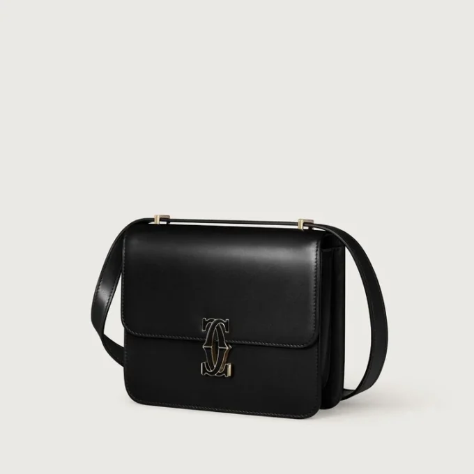 Bolso de hombro, Mini, Double C De Cartier – Piel de becerro negra, acabado en esmalte dorado y negro – Cartier Bolso de hombro, Mini, Double C De Cartier – Piel de becerro negra, acabado en esmalte dorado y negro – Cartier