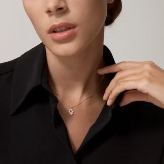 Colgante Corazones y Símbolos – Oro rosa, diamantes – Cartier
