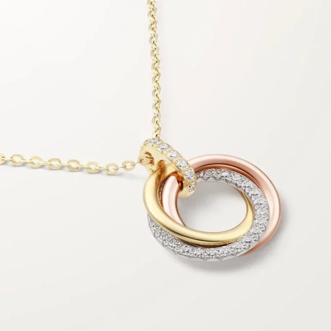 Colgante Trinity, modelo pequeño, medio pavé