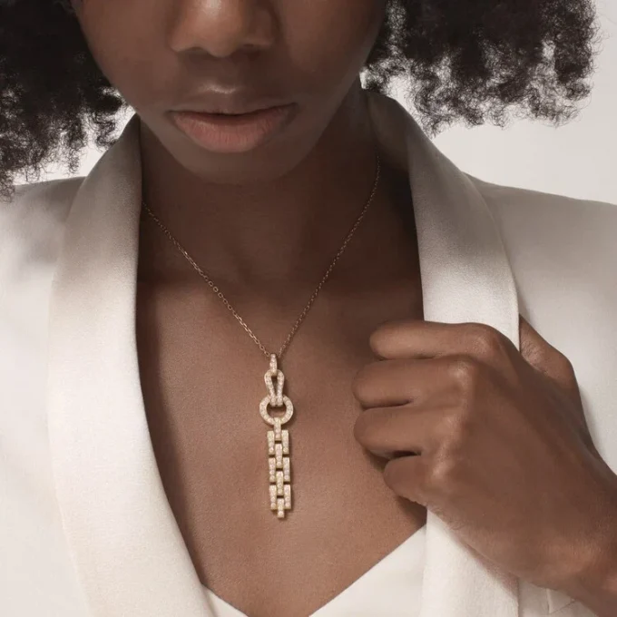 Collar Agrafe – Oro rosa, diamantes – Cartier