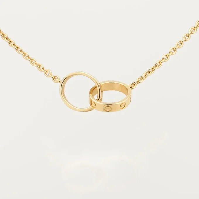 Collar con colgante y cadena Love en oro amarillo | Cartier Us