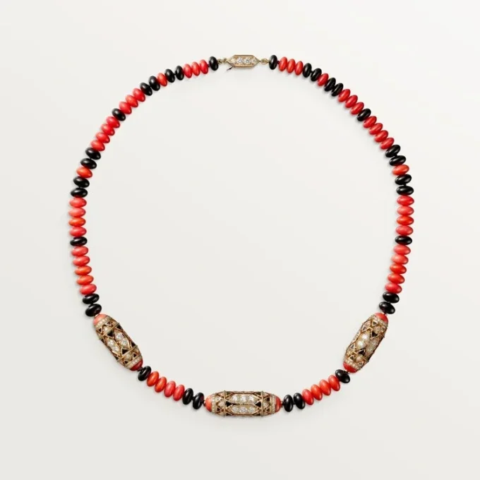 Collar de alta joyería – Oro rosa, coral, ónix, laca negra, diamantes – Cartier