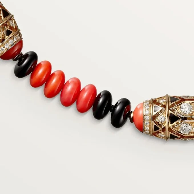 Collar de alta joyería – Oro rosa, coral, ónix, laca negra, diamantes – Cartier