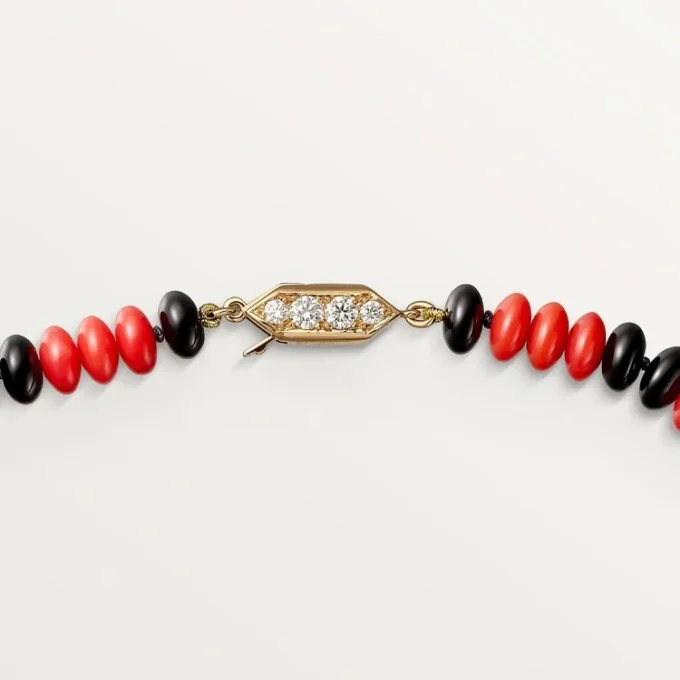 Collar de alta joyería – Oro rosa, coral, ónix, laca negra, diamantes – Cartier