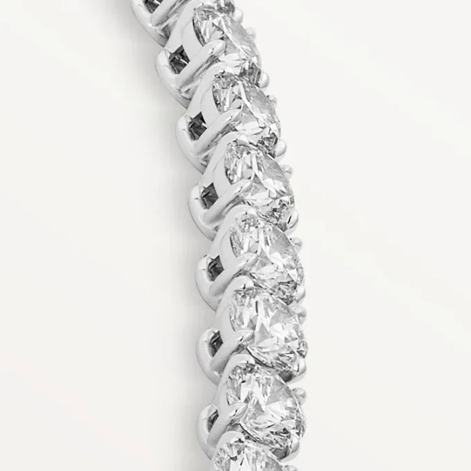 Collar Lignes Essentielles, diamantes de talla brillante
