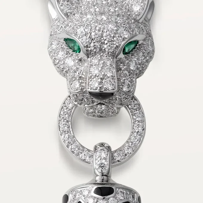 Collar Panthere De Cartier – Oro blanco, laca negra, esmeraldas, ónix, diamantes – Cartier