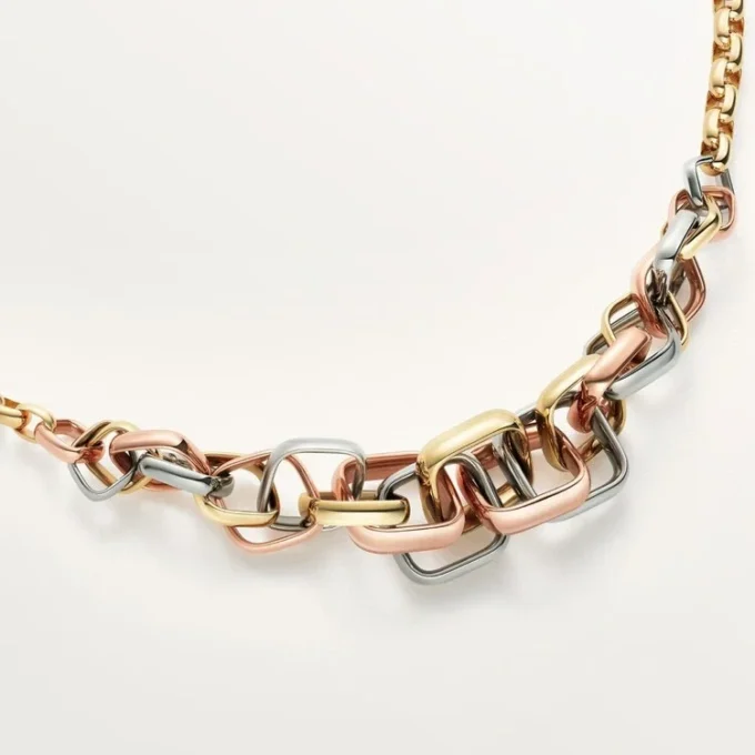 Collar Trinity, forma cojín, modelo mediano