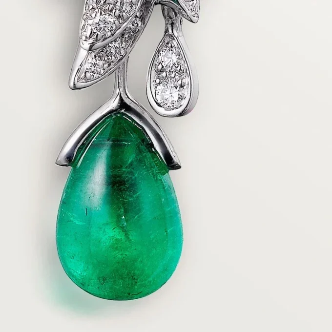 Pendientes Faune Et Flore De Cartier, gotas de esmeralda, pavé