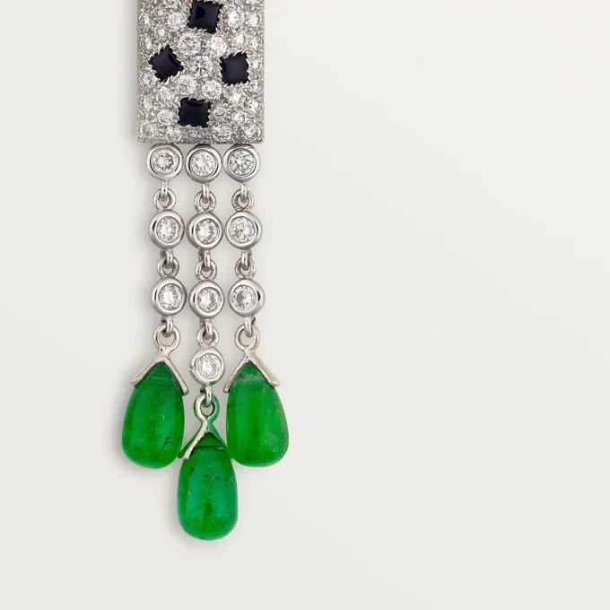 Pendientes Panthere de Cartier – Oro blanco, esmeraldas, ónix, diamantes – Cartier