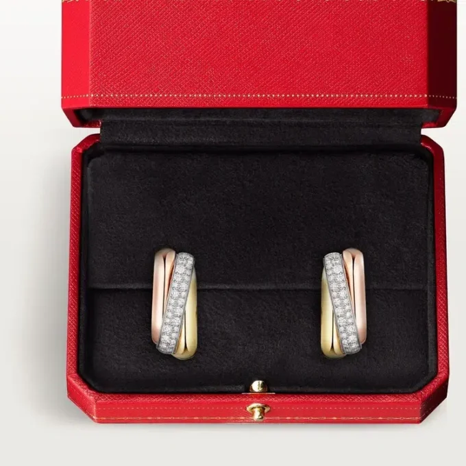 Pendientes Trinity, forma cojín, medio pavé