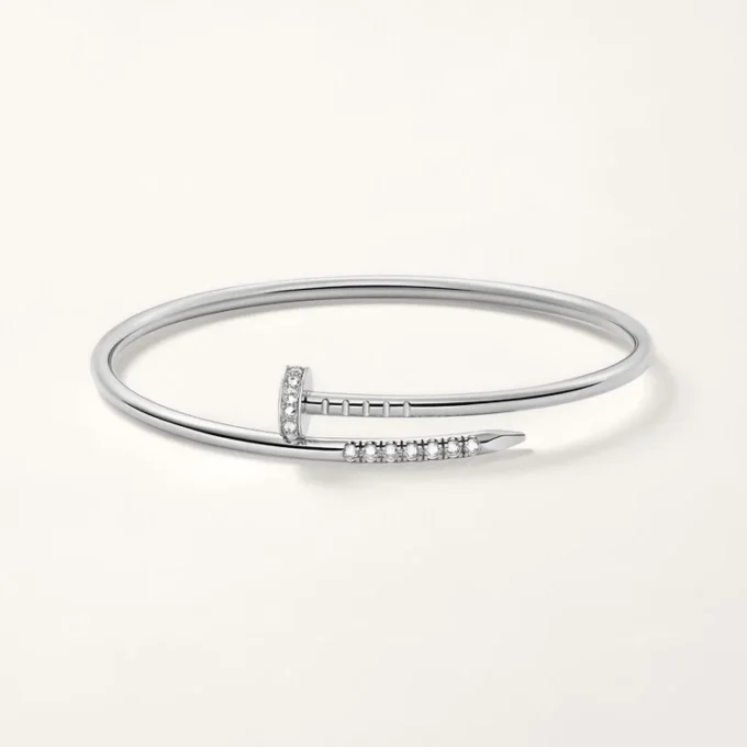 Pulsera Juste Un Clou, modelo pequeño, diamantes engastados al revés