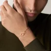 Pulsera Love, con cadena