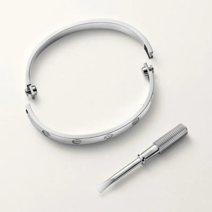 Pulsera Love, modelo clásico