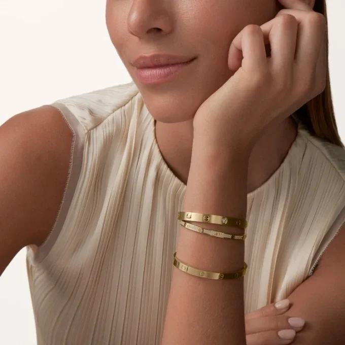 Pulsera Love, modelo mediano