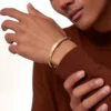 Pulsera Love, modelo clásico, cepillada, 4 diamantes