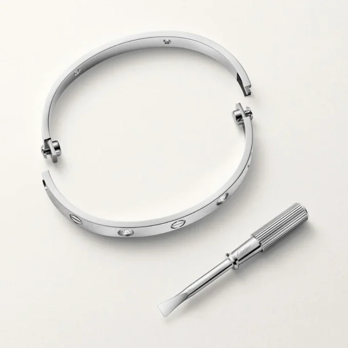 Pulsera Love, modelo clásico, cepillada, 4 diamantes