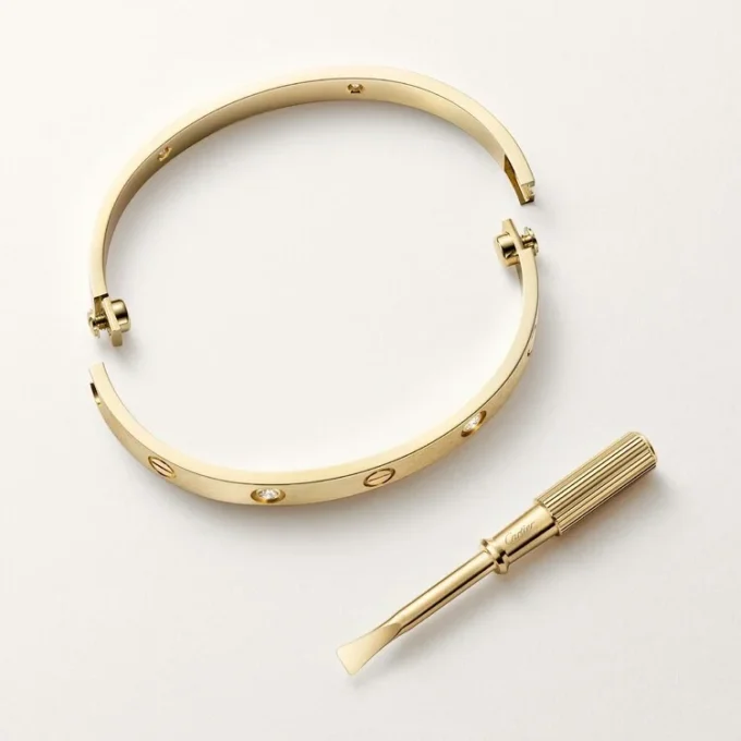 Pulsera Love, modelo clásico, cepillada, 4 diamantes