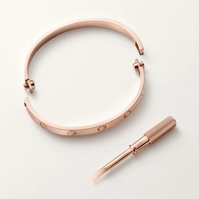 Pulsera Love, modelo clásico, cepillada