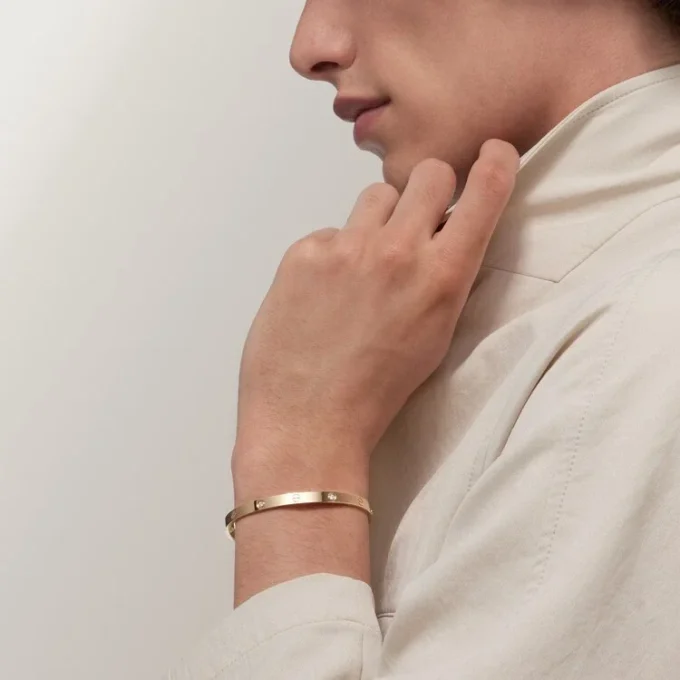 Pulsera Love, modelo mediano, 4 diamantes