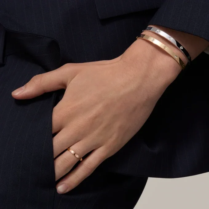 Pulsera Love, modelo mediano, 4 diamantes
