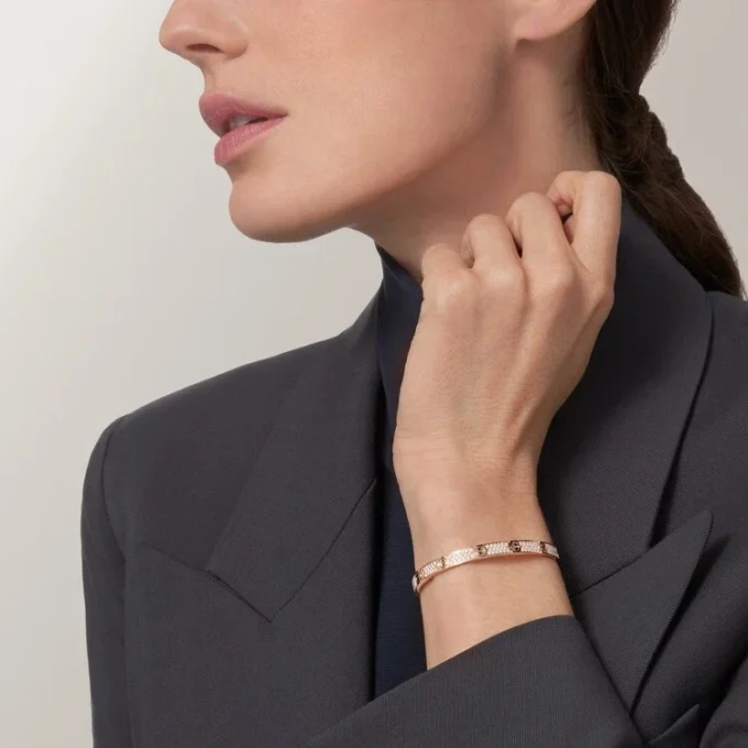 Pulsera Love, modelo mediano, pavé