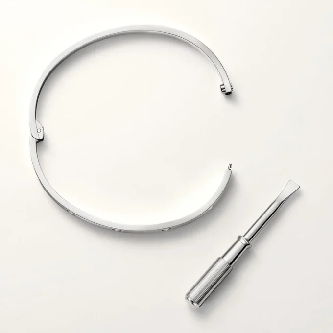 Pulsera Love, modelo pequeño, 10 diamantes