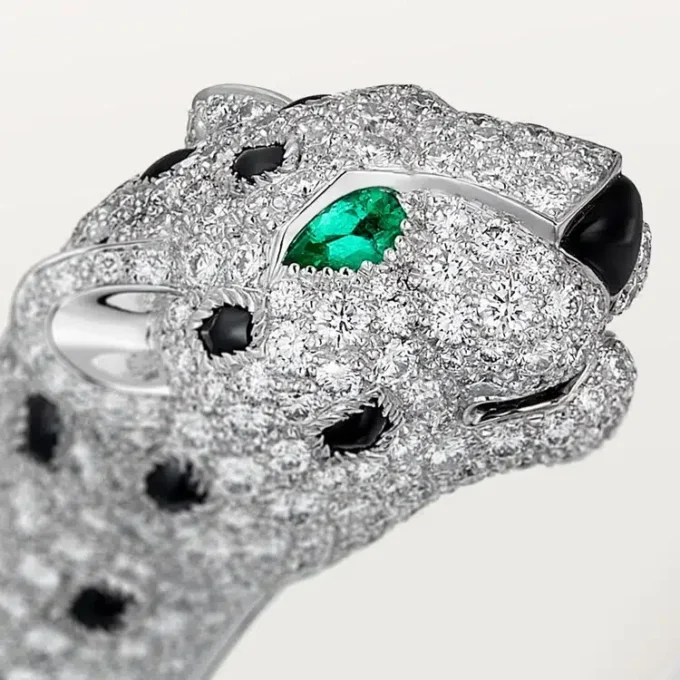 Pulsera Panthere de Cartier, con pavé