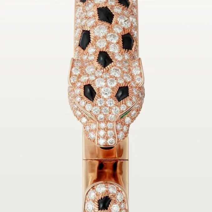 Pulsera Panthere De Cartier, modelo mediano, con medio pavé