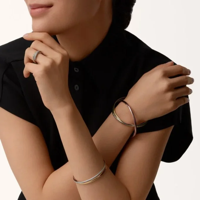 Pulsera Trinity en oro tricolor, modelo clásico | Cartier Us Pulsera Trinity en oro tricolor, modelo clásico | Cartier Us